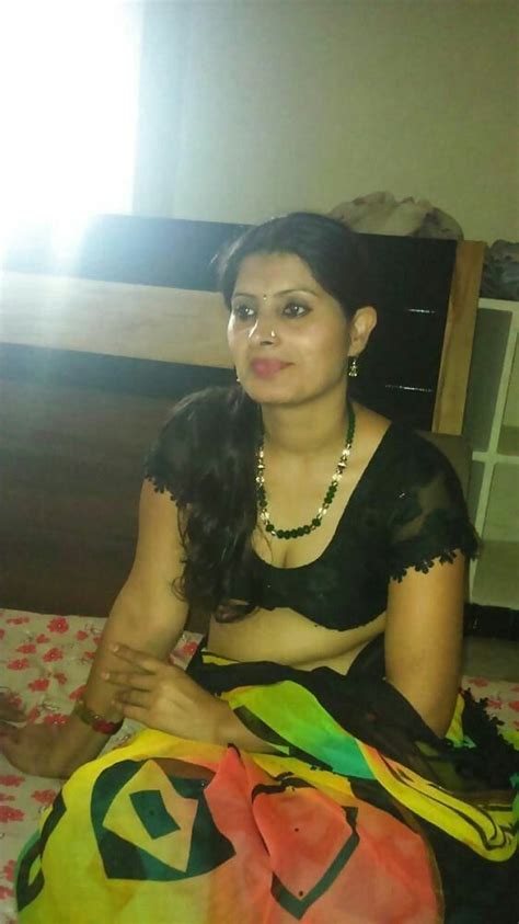 sexy bhabhi nude pics|Hot Delhi bhabhi sex images